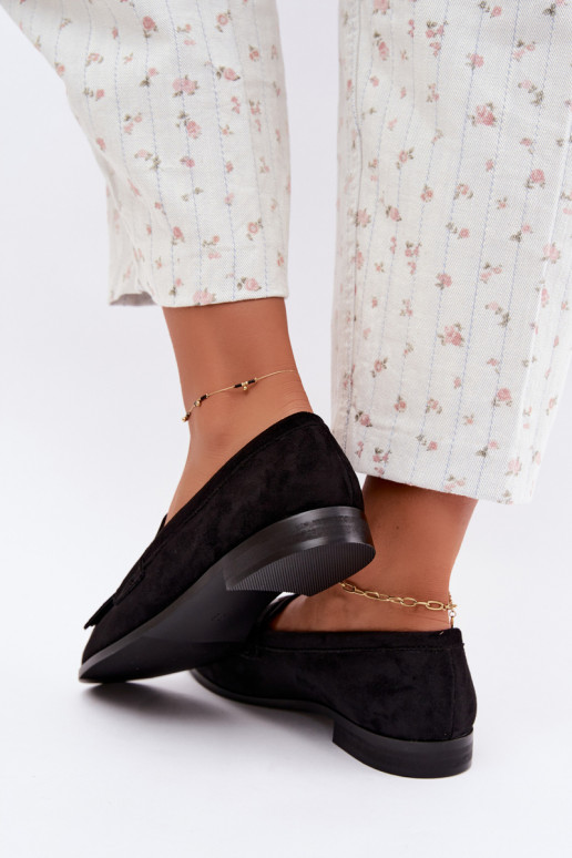 Mocasines negros para mujer con flecos y detalles dorados Brenis