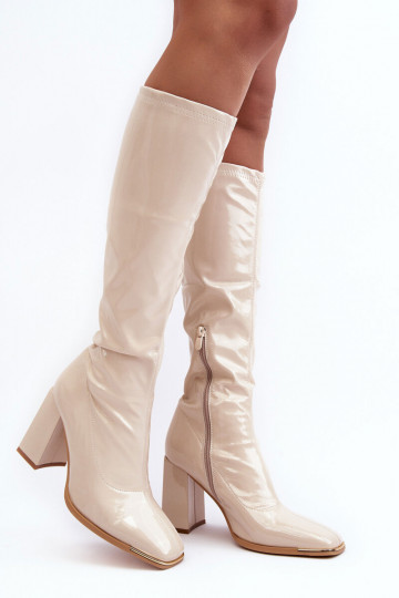 Botas altas color arena con tacones y efecto charol Mlokva 2