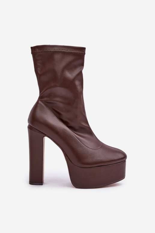 Botines marrón oscuro con tacones y plataforma Tennira
