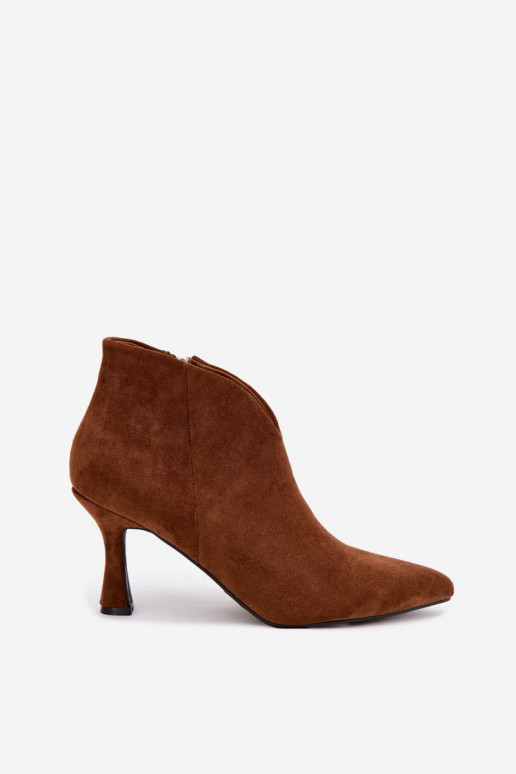 Botines para mujer con tacón delgado y punta afilada en color marrón Bessia