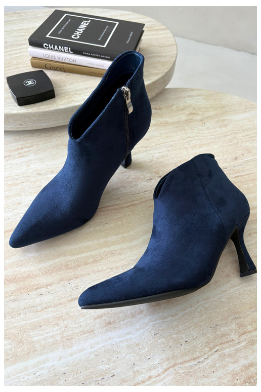 Botines para mujer con tacón delgado y punta afilada en color azul oscuro Bessia