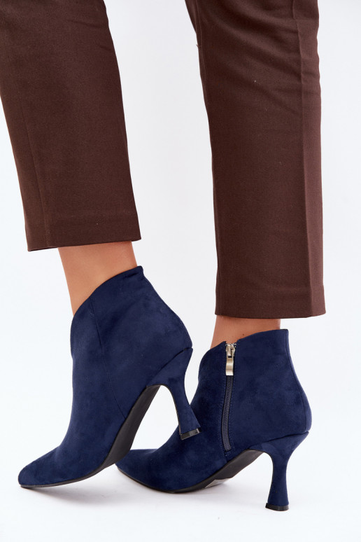 Botines para mujer con tacón delgado y punta afilada en color azul oscuro Bessia