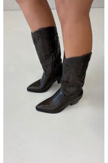 Botas altas de estilo cowboy con tacones en cuero sintético color chocolate Jarissa 2