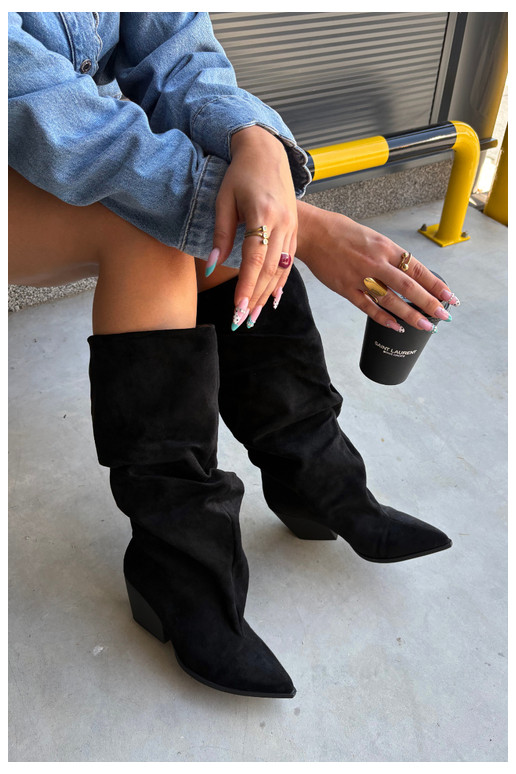 Botas por encima de la rodilla para mujer con parte superior curva y tacones de ante en color negro Durela