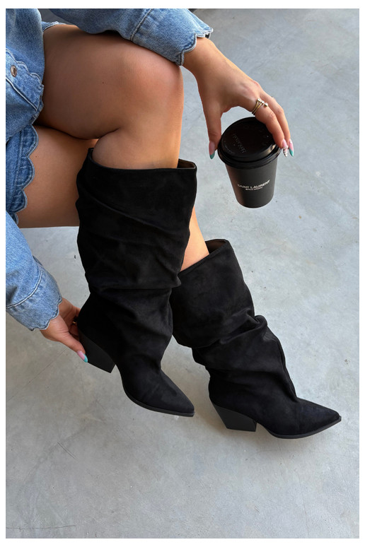Botas por encima de la rodilla para mujer con parte superior curva y tacones de ante en color negro Durela