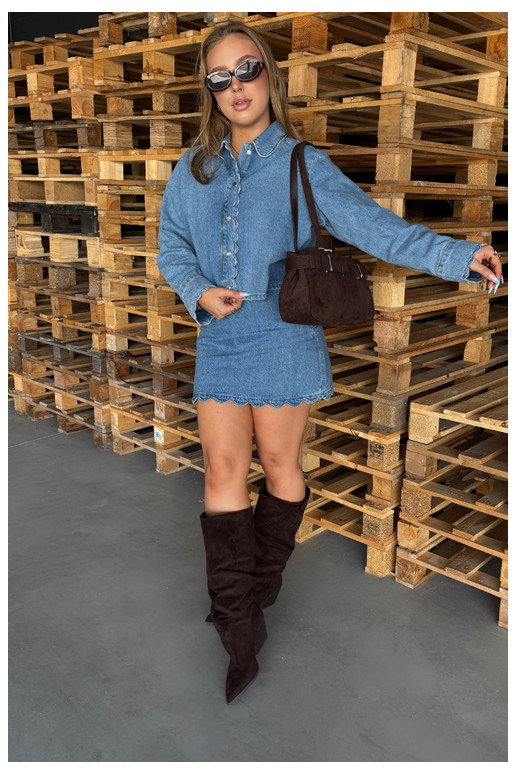 Botas por encima de la rodilla para mujer con parte superior curva y tacones de ante en color chocolate Durela