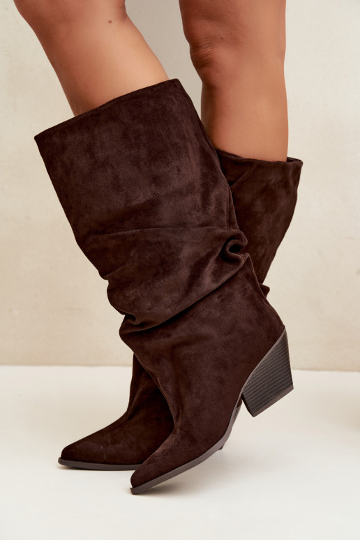 Botas por encima de la rodilla para mujer con parte superior curva y tacones de ante en color chocolate Durela