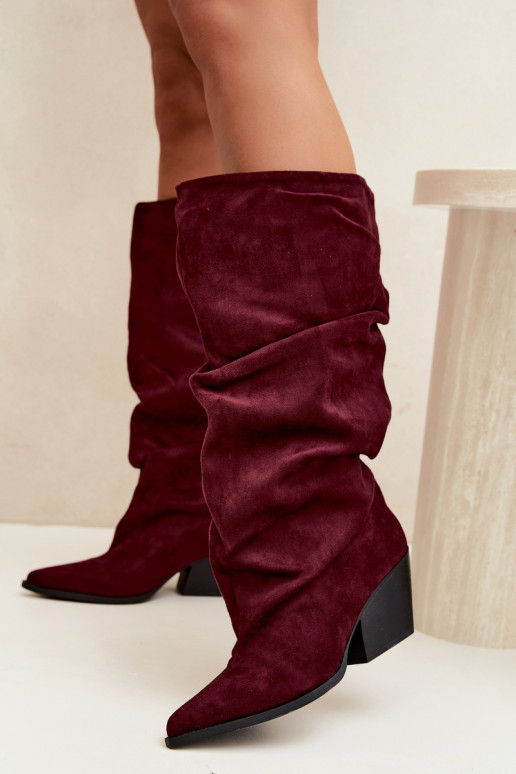 Botas por encima de la rodilla para mujer con parte superior curva y tacones de ante en color burdeos Durela