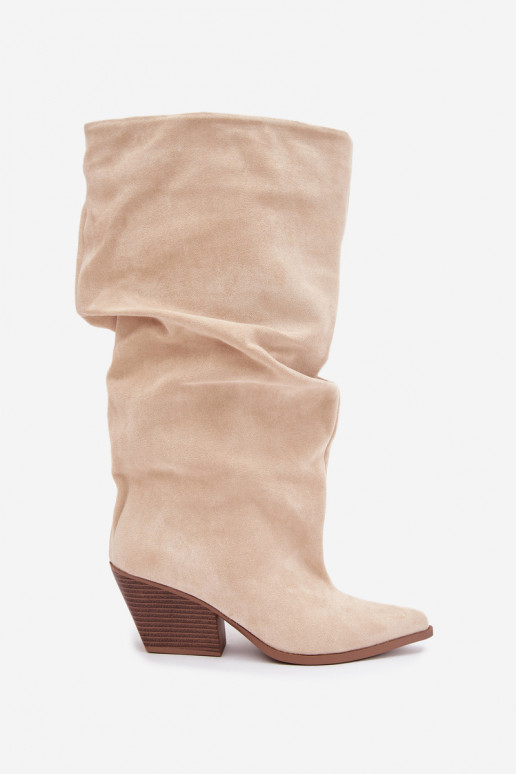 Botas por encima de la rodilla para mujer con parte superior curva y tacones de ante en color arena Durela