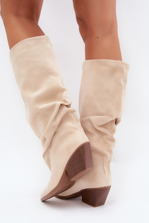 Botas por encima de la rodilla para mujer con parte superior curva y tacones de ante en color arena Durela