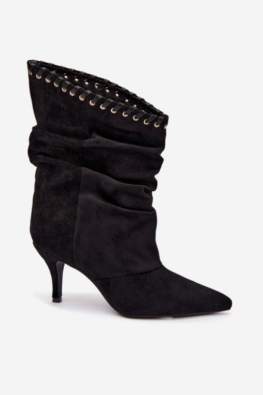 Botines arrugados con tacones finos en color negro Herella