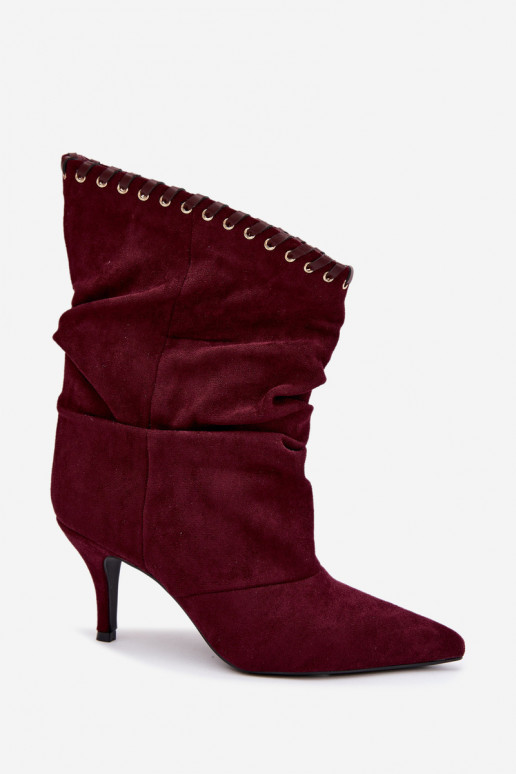 Botines arrugados con tacones finos en color burdeos Herella