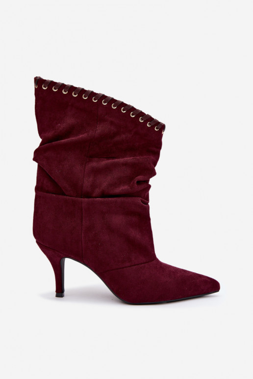 Botines arrugados con tacones finos en color burdeos Herella