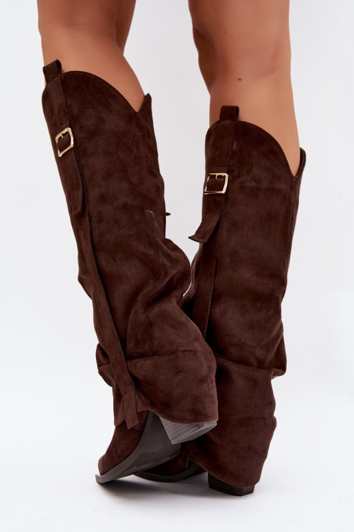 Botas por encima de la rodilla para mujer con tacones, volantes y hebillas en color chocolate Caster