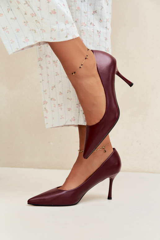 Zapatos de tacón clásicos de cuero sintético, color burdeos Nesha
