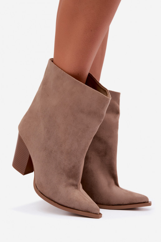 Botines de mujer de punta en color caqui Hileta
