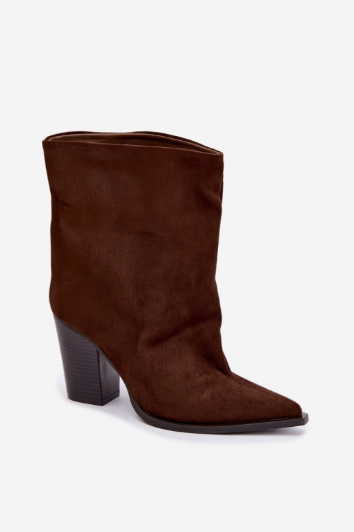 Botines de mujer de punta en color marrón Hileta