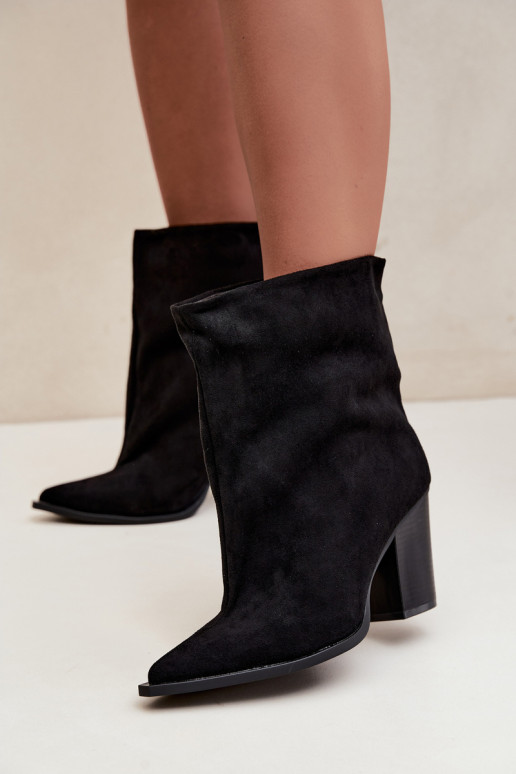 Botines de mujer de punta en color negro Hileta