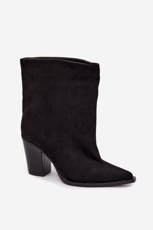Botines de mujer de punta en color negro Hileta