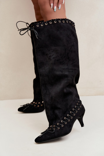 Botas altas con tacón medio de ante sintético con cordones decorativos en color negro Juletta 2