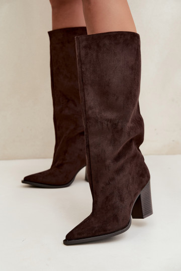 Botas altas de mujer sin cierre con tacón en ante sintético color chocolate Carmina 2
