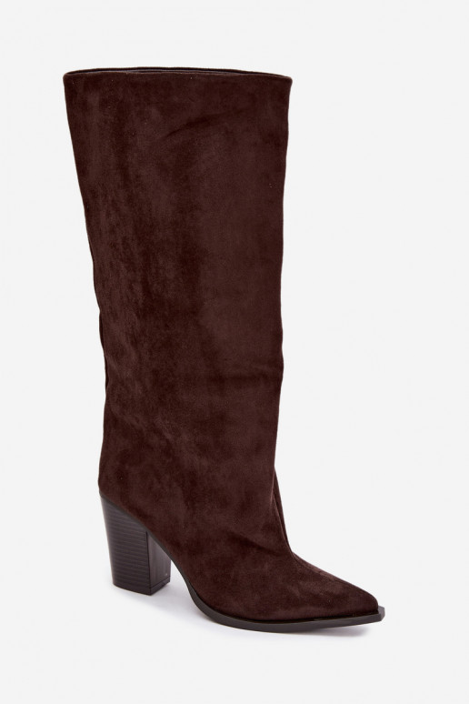 Botas altas de mujer sin cierre con tacón en ante sintético color chocolate Carmina