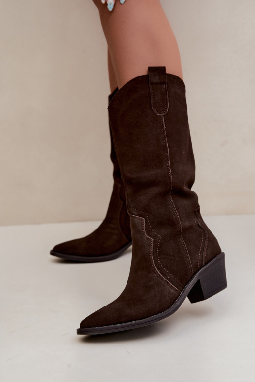 Botas altas de estilo cowboy de ante natural con aislamiento y tacón en color chocolate Radley