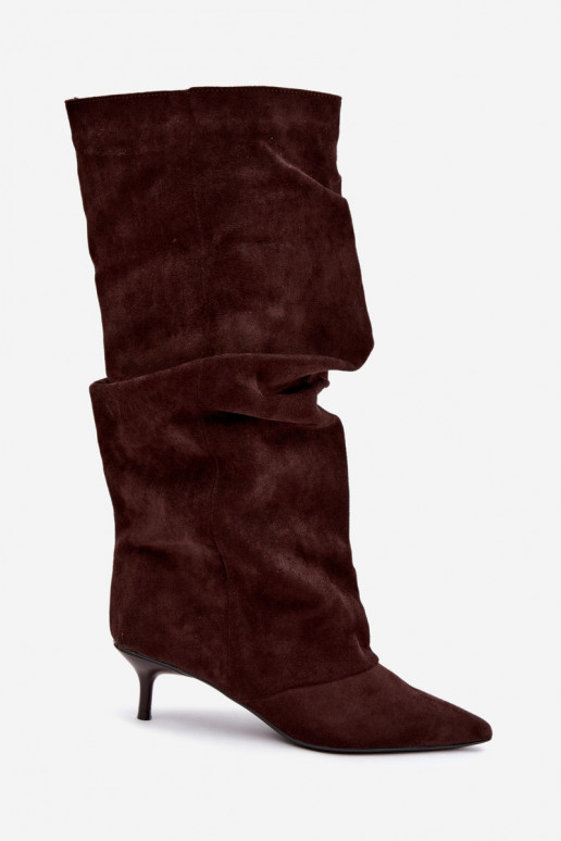 Botas arrugadas de chocolate hasta la rodilla con tacón kitten de ante LoĮen