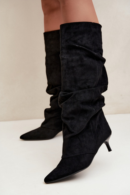 Botas arrugadas negras hasta la rodilla con tacón kitten de ante LoĮen