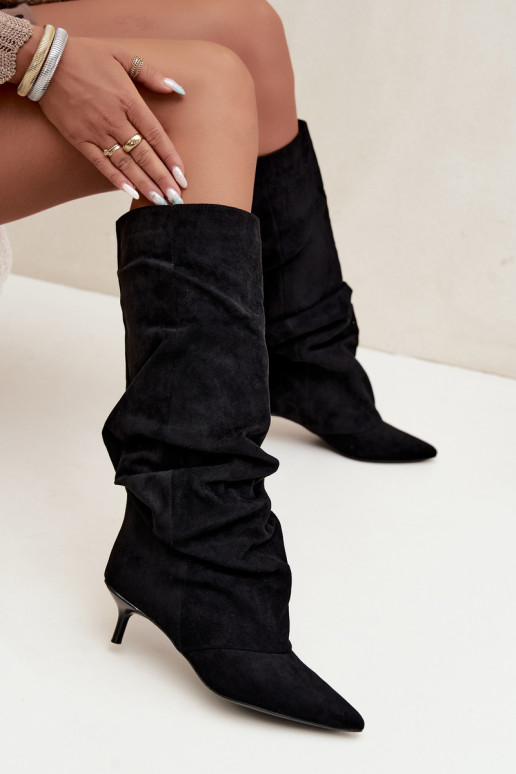 Botas arrugadas negras hasta la rodilla con tacón kitten de ante LoĮen