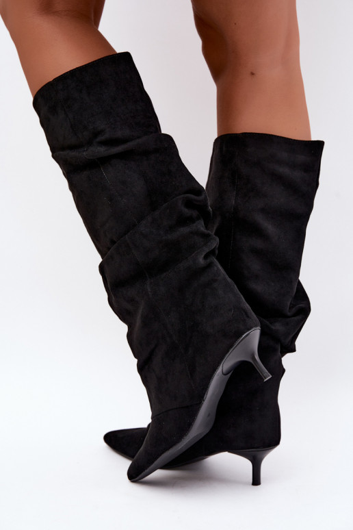 Botas arrugadas negras hasta la rodilla con tacón kitten de ante LoĮen