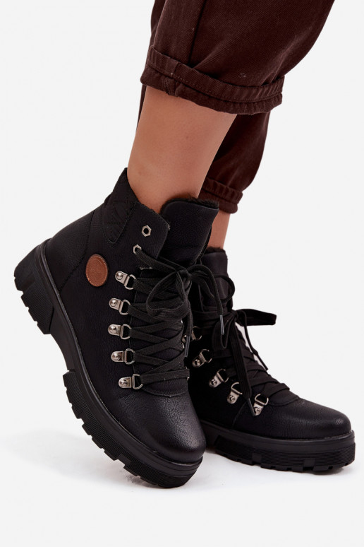 botas de mujer negras aisladas con plataforma Zaraine