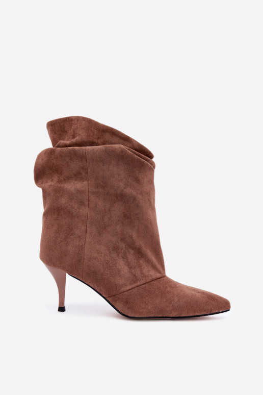 Botines marrones de slip-on con tacones delgados Slouchy Yesenia