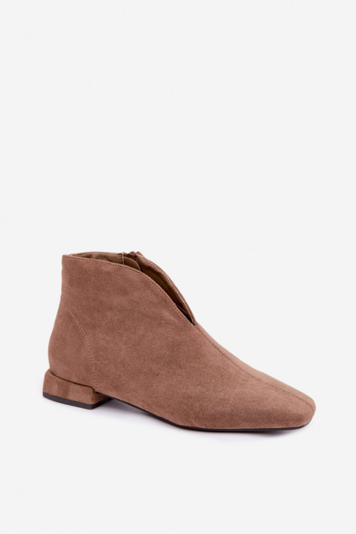 Botines bajos color arena Cut Out con tacones anchos Canella