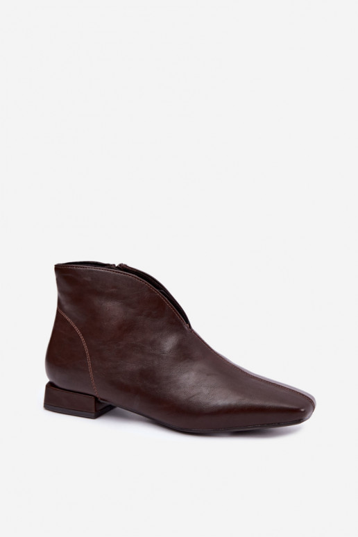 Botines bajos marrón oscuro Cut Out con tacones anchos de piel sintética Canella