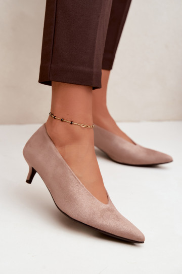 Zapatos de ante color arena con Kitten Heel Nuretta