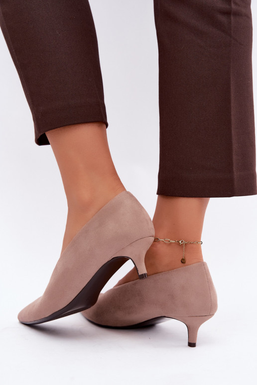 Zapatos de ante color arena con Kitten Heel Nuretta