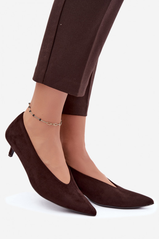 Zapatos de ante color chocolate con Kitten Heel Nuretta