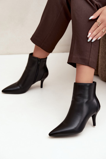Botines negros con tacones delgados y punteras puntiagudas de piel sintética Niretta