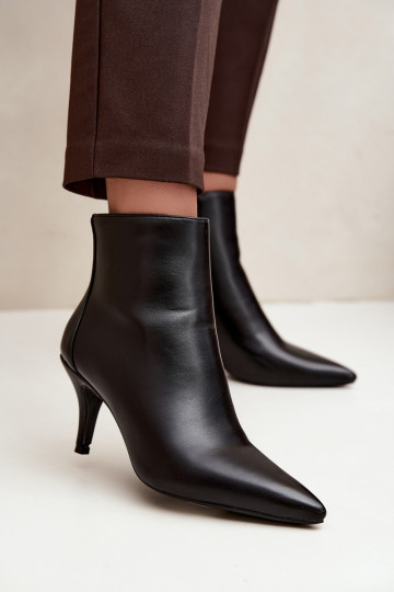 Botines negros con tacones delgados y punteras puntiagudas de piel sintética Niretta 2