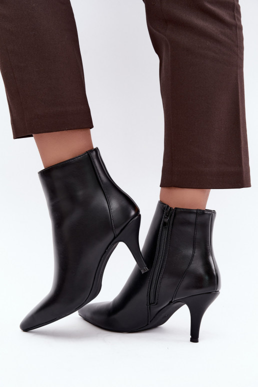 Botines negros con tacones delgados y punteras puntiagudas de piel sintética Niretta