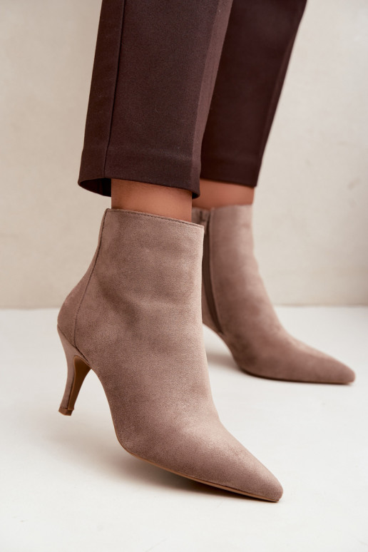 Botines kaki de ante sintético con tacones puntiagudos Niretta