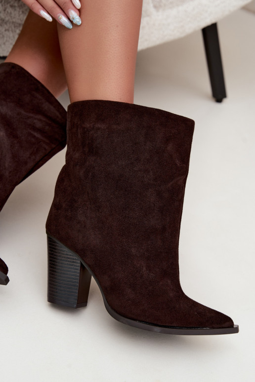 Botines de mujer con punta afilada en color chocolate Hileta