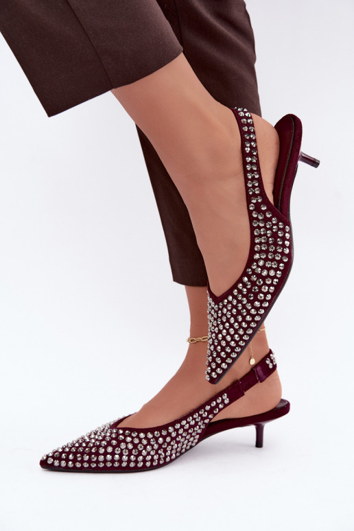 Sandalias de mujer burdeos con tachuelas y tacón bajo Tai turidden