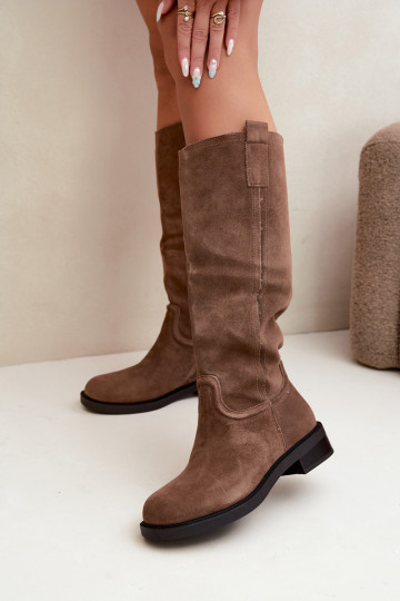 Botas marrones de ante aisladas Ashmere 2