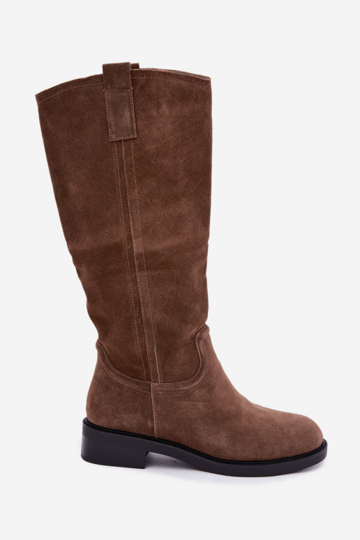 Botas marrones de ante aisladas Ashmere