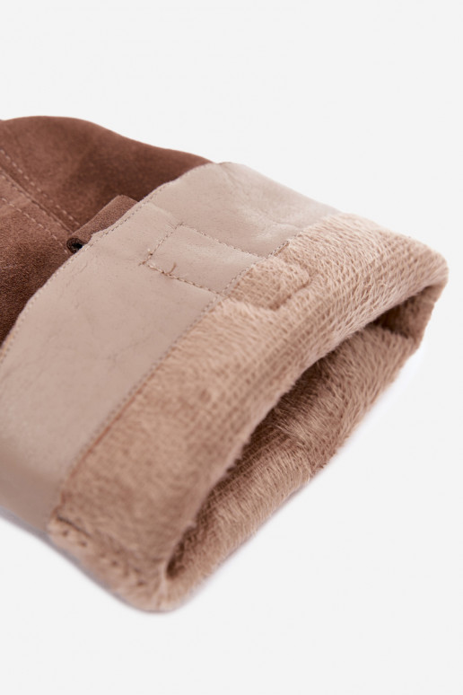 Botas marrones de ante aisladas Ashmere