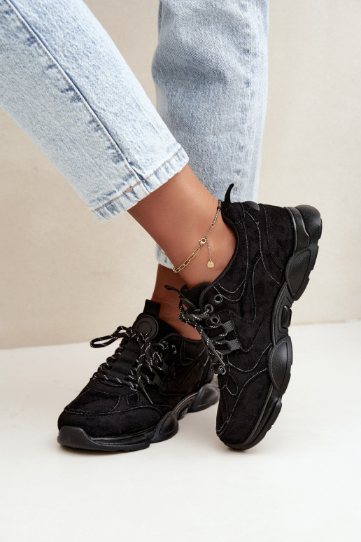 Zapatillas para mujer en color negro Shaley
