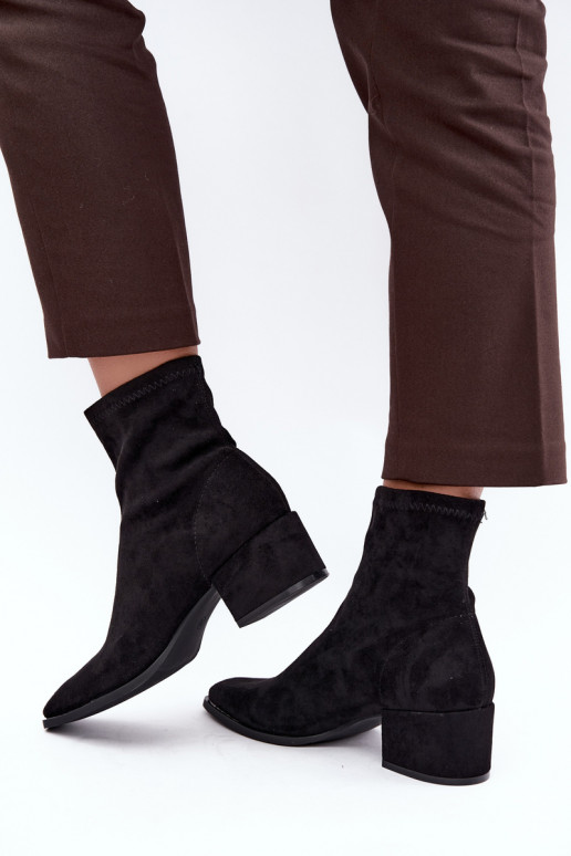 Botines de mujer con tacón tipo Klocek en color negro Rosley