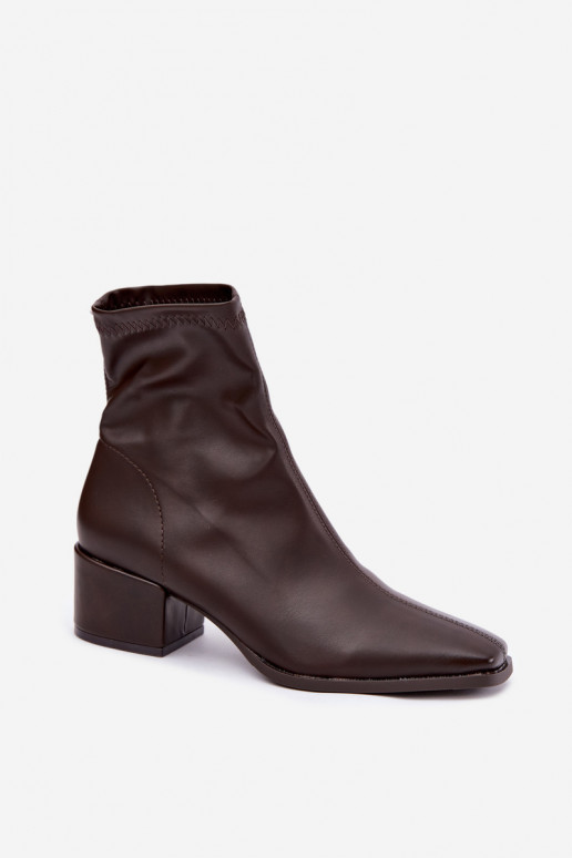 Botines de mujer con tacón tipo Klocek de cuero sintético en color chocolate Rosley